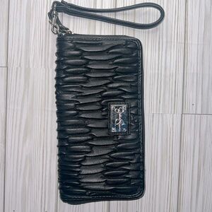 Jessica Simpson clutch